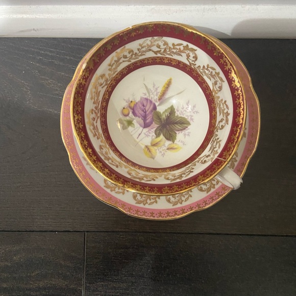 Royal Grafton fine bone china cup and saucer - Picture 2 of 5